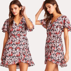 ✨NWT Jack BB Dakota Crimson Rose Print Ladies Night Wrap Mini Dress Size 2